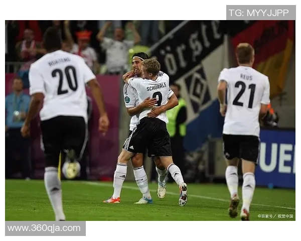 德国与西班牙友谊赛精彩回放经典对决再现足球魅力与激情 德国与西班牙友谊赛精彩回放经典对决再现足球魅力与激情